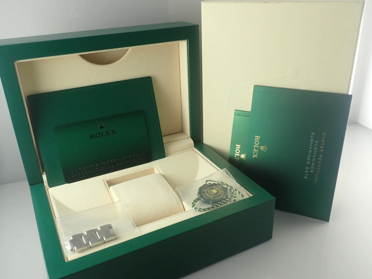 ロレックス サブマリーナー デイト Ref.116610LV ステンレススチール グリーン文字盤 - Image 11