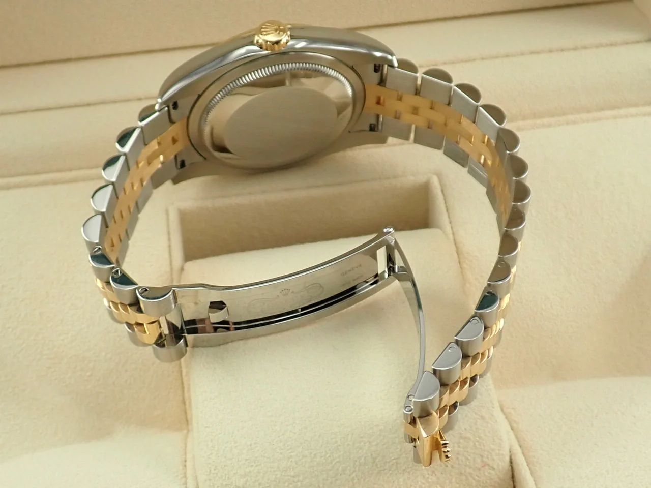 ロレックス デイトジャスト36 Ref.116233 ステンレススチール/イエローゴールド ブラックシェルx10Pダイヤ文字盤 ジュビリーブレスレット - Image 8