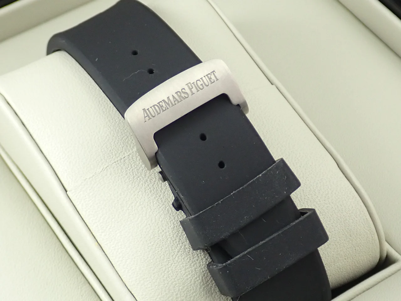 オーデマピゲ ロイヤルオーク オフショア GINZA7 Ref.26205AU.OO.D002CR.01 カーボン ブラック文字盤 - Image 8