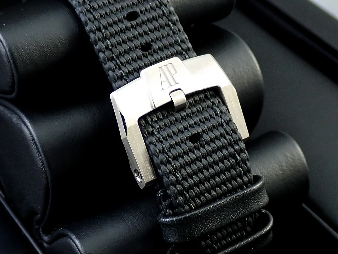 オーデマピゲ CODE 11.59 バイ オーデマ ピゲ Ref.15210BC.OO.A002KB.01 ホワイトゴールド スモークブルーラッカー文字盤 - Image 8