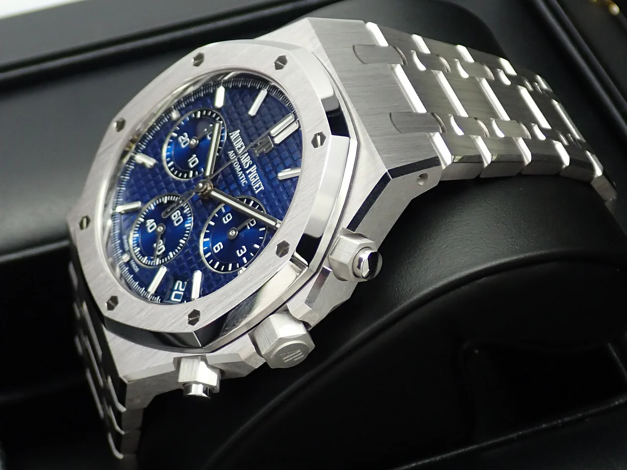オーデマピゲ ロイヤルオーク クロノグラフ Ref.26239BC.OO.1220BC.01 ホワイトゴールド ブルー文字盤 - Image 5
