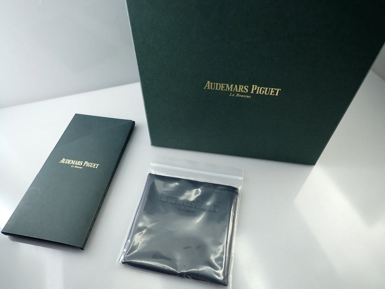 オーデマピゲ ロイヤルオーク クロノグラフ Ref.26239BC.OO.1220BC.01 ホワイトゴールド ブルー文字盤 - Image 8