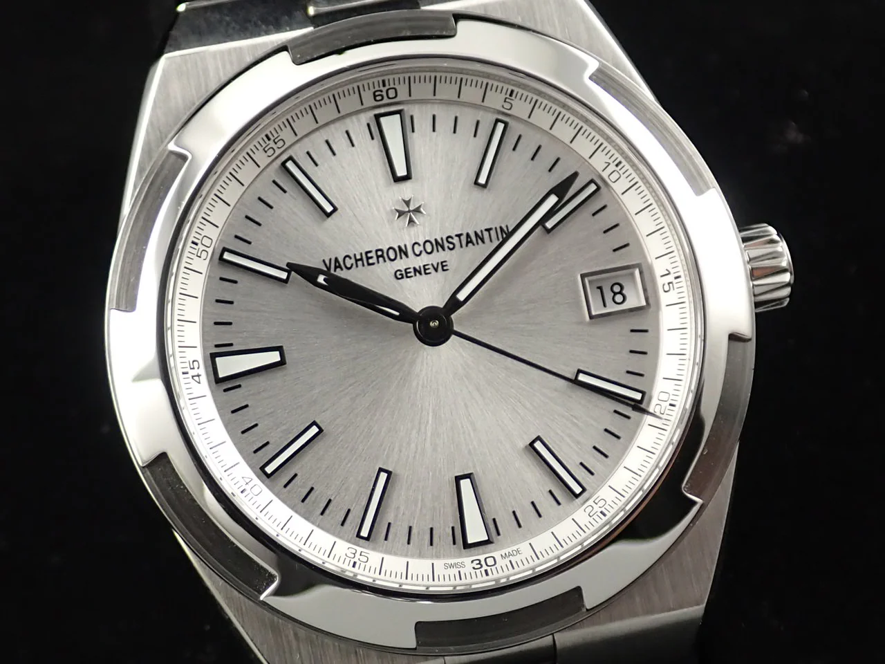 ヴァシュロンコンスタンタン オーヴァーシーズ Ref.4500V/110A-B126 シルバー文字盤 極美品 UL473886 - Image 3