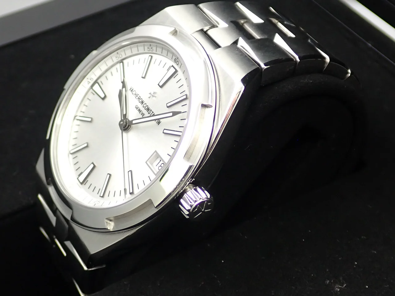 ヴァシュロンコンスタンタン オーヴァーシーズ Ref.4500V/110A-B126 シルバー文字盤 極美品 UL473886 - Image 4