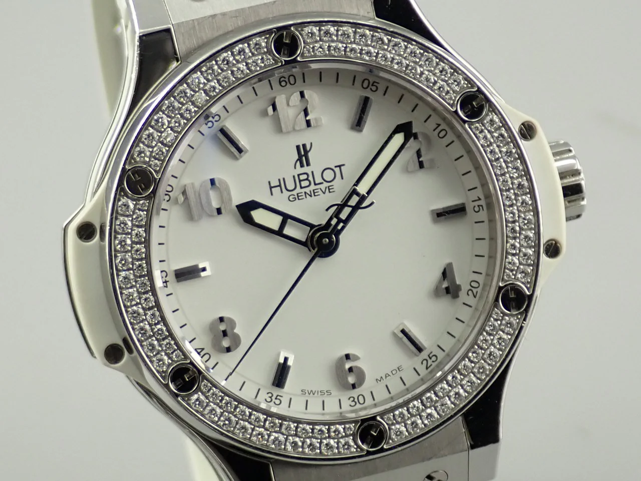 ウブロ ビッグバン スチールダイヤモンド Ref.361.SE.2010.RW.1104 ホワイト文字盤 中古 V5286180 - Image 3