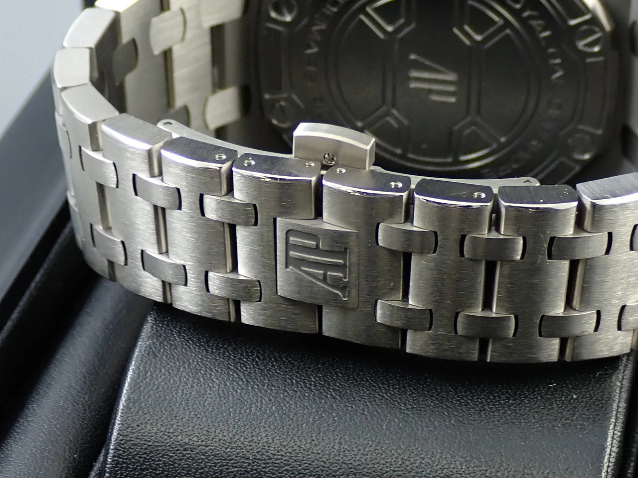 オーデマピゲ ロイヤルオーク オフショア クロノグラフ Ref.26480TI.OO.A027CA.01 チタン ブルー文字盤 - Image 9