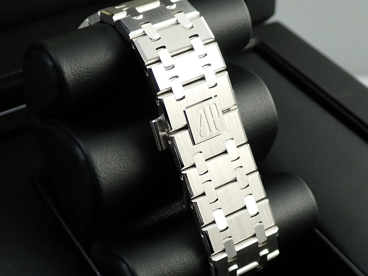 オーデマピゲ ロイヤルオーク Ref.15503BC.OO.1220BC.01 ホワイトゴールド ブルー文字盤 - Image 7