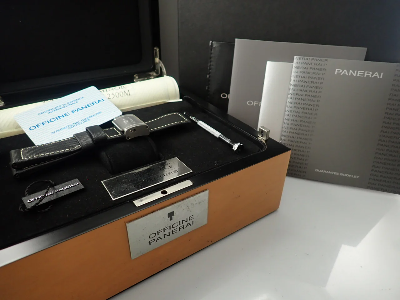 パネライ ルミノール サブマーシブル 2500 Ref.PAM00194 ブラック文字盤 中古 VWXKSJ1V - Image 10