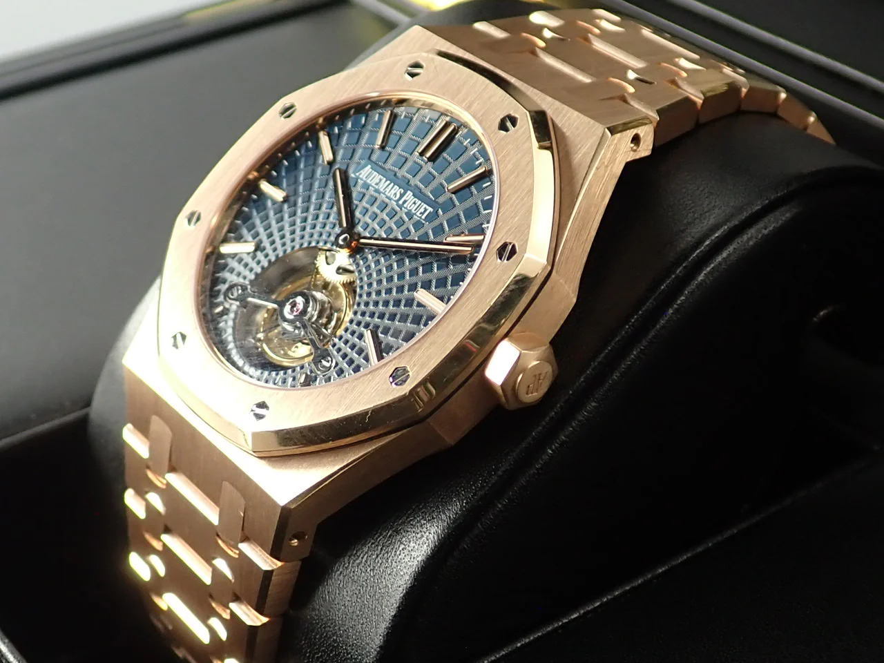 オーデマピゲ ロイヤルオーク トゥールビヨン エクストラ シン Ref.26510OR.OO.1220OR.01 ピンクゴールド ブルー文字盤 - Image 5