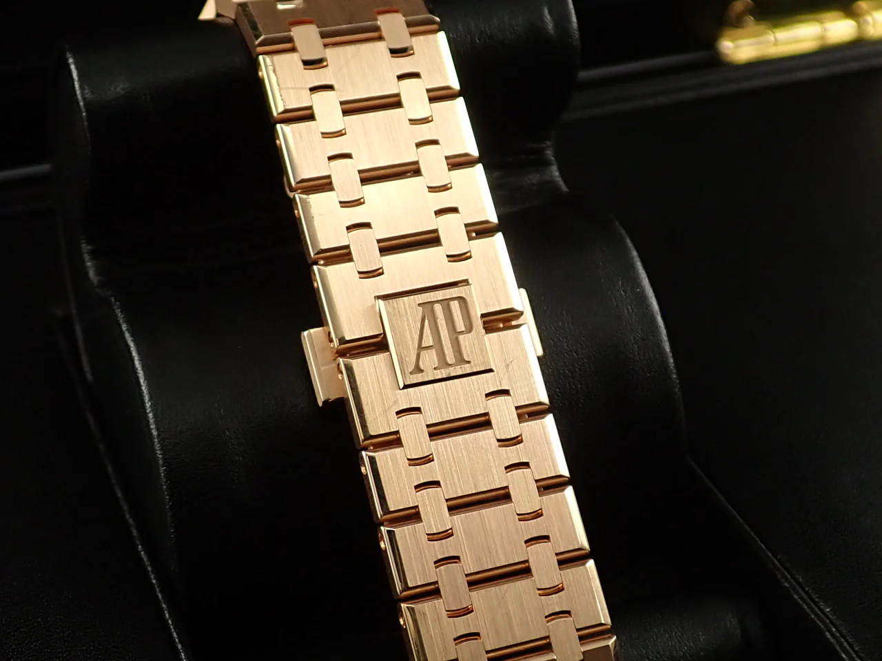 オーデマピゲ ロイヤルオーク トゥールビヨン エクストラ シン Ref.26510OR.OO.1220OR.01 ピンクゴールド ブルー文字盤 - Image 8