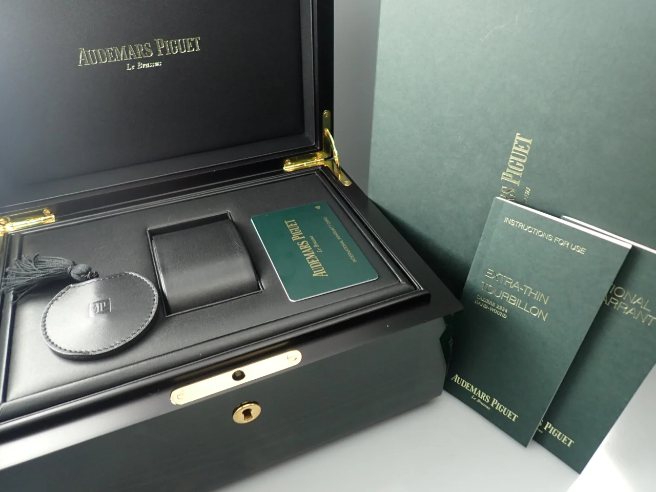 オーデマピゲ ロイヤルオーク トゥールビヨン エクストラ シン Ref.26510OR.OO.1220OR.01 ピンクゴールド ブルー文字盤 - Image 9