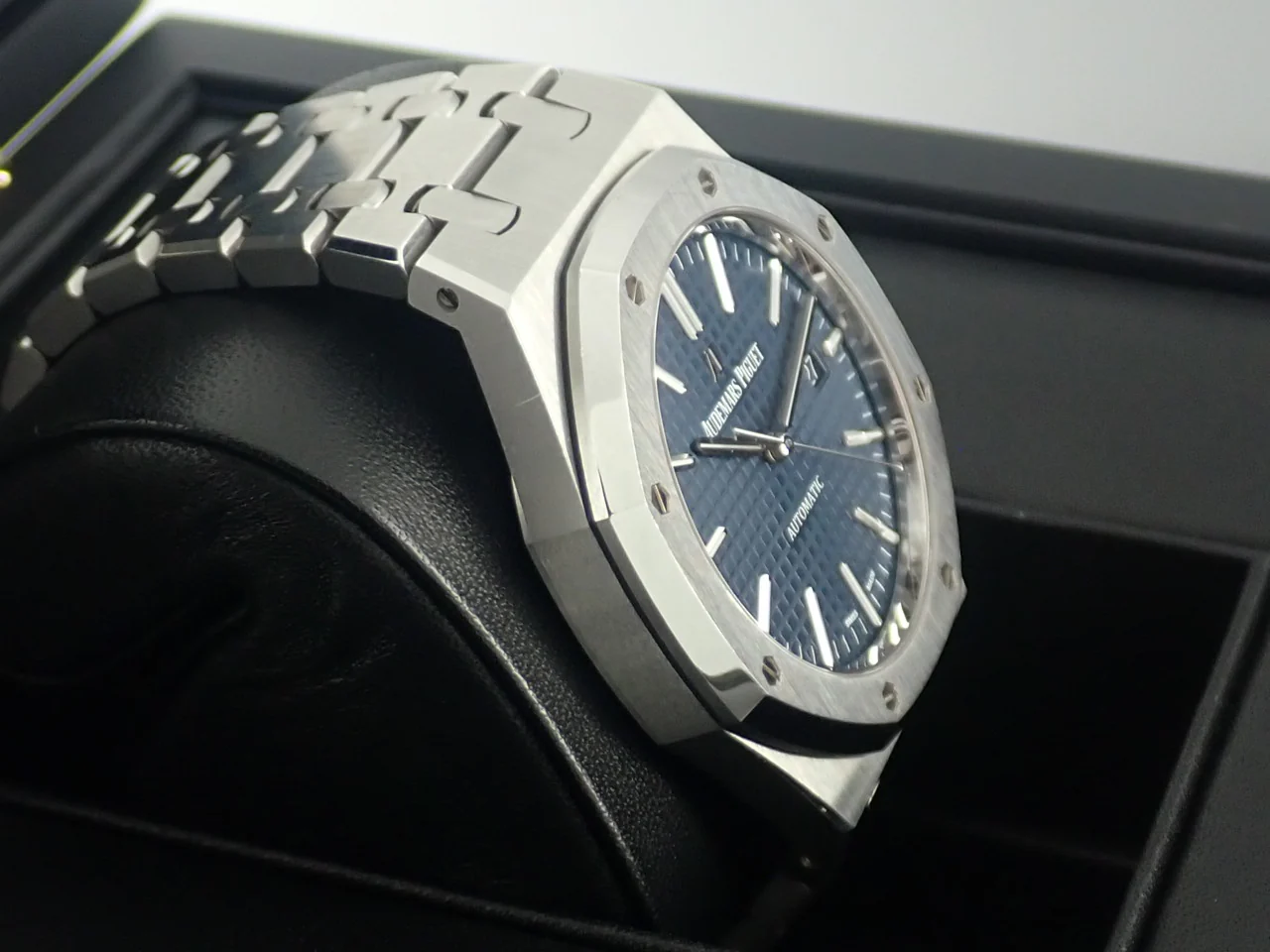 オーデマピゲ ロイヤルオーク Ref.15400ST.OO.1220ST.03 ステンレススチール ブルー文字盤 - Image 4