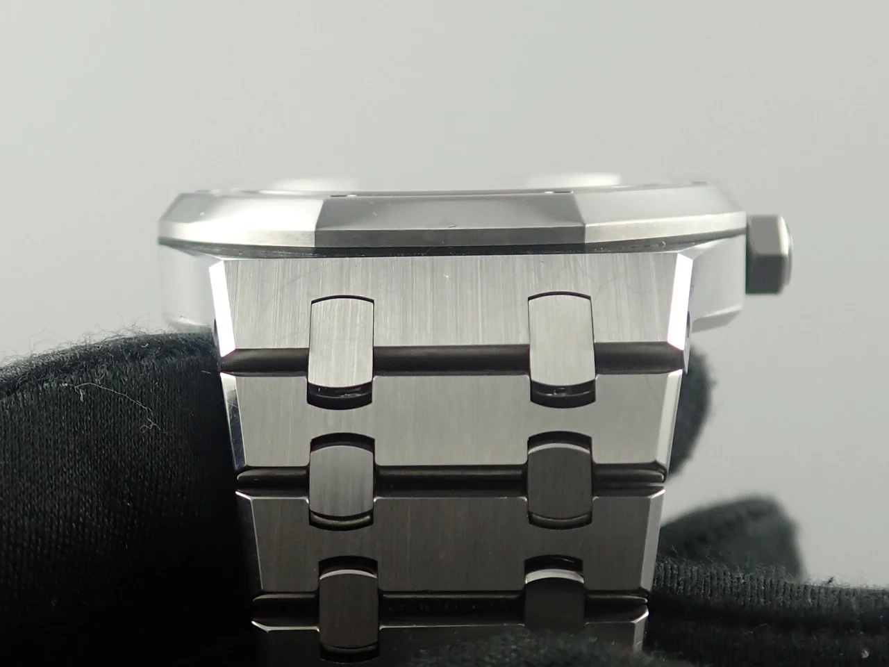 オーデマピゲ ロイヤルオーク Ref.15400ST.OO.1220ST.03 ステンレススチール ブルー文字盤 - Image 6