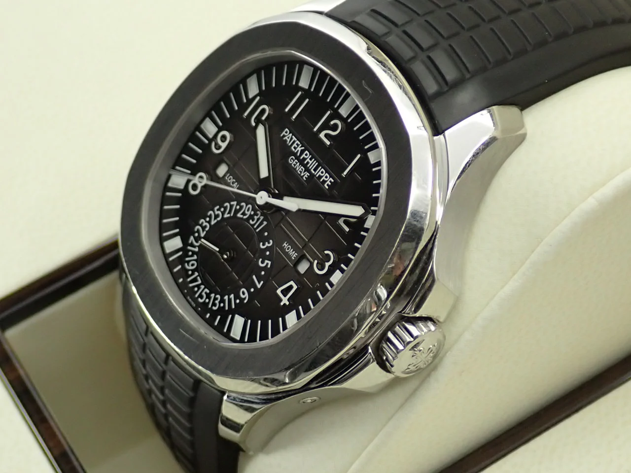 パテックフィリップ アクアノート トラベルタイム Ref.5164A-001 ステンレススチール ブラック文字盤 - Image 4