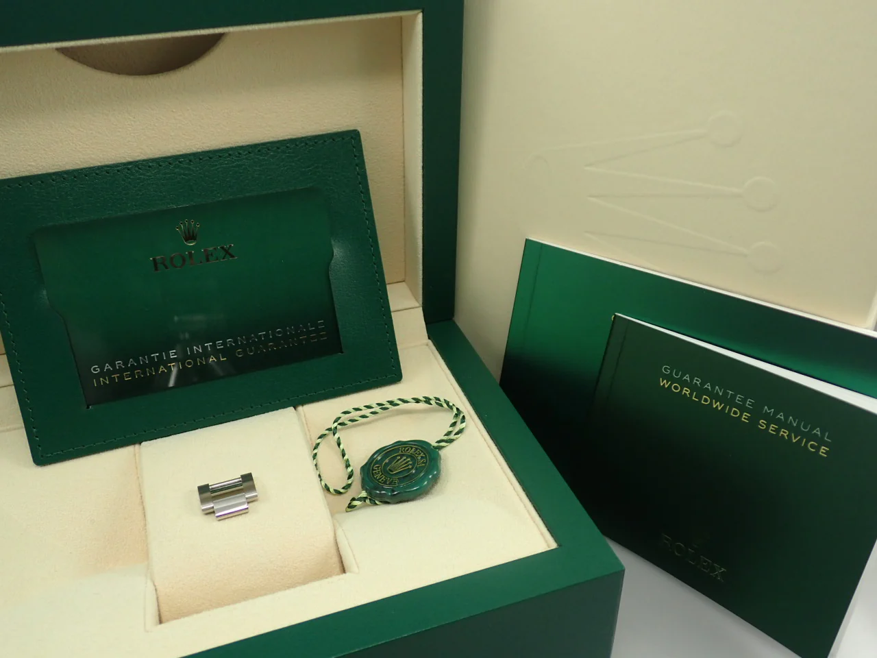 ロレックス デイトジャスト41 Ref.126334 ステンレススチール/ホワイトゴールド アズーロブルー文字盤 オイスターブレスレット 中古 WZSY9389 - Image 8