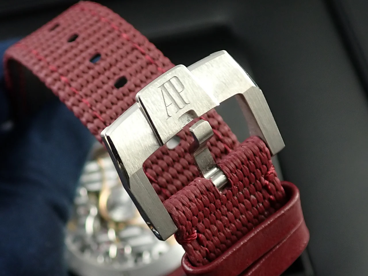 オーデマピゲ CODE 11.59 バイ オーデマ ピゲ Ref.15210BC.OO.A500KB.01 ホワイトゴールド スモークバーガンディーラッカー文字盤 - Image 7