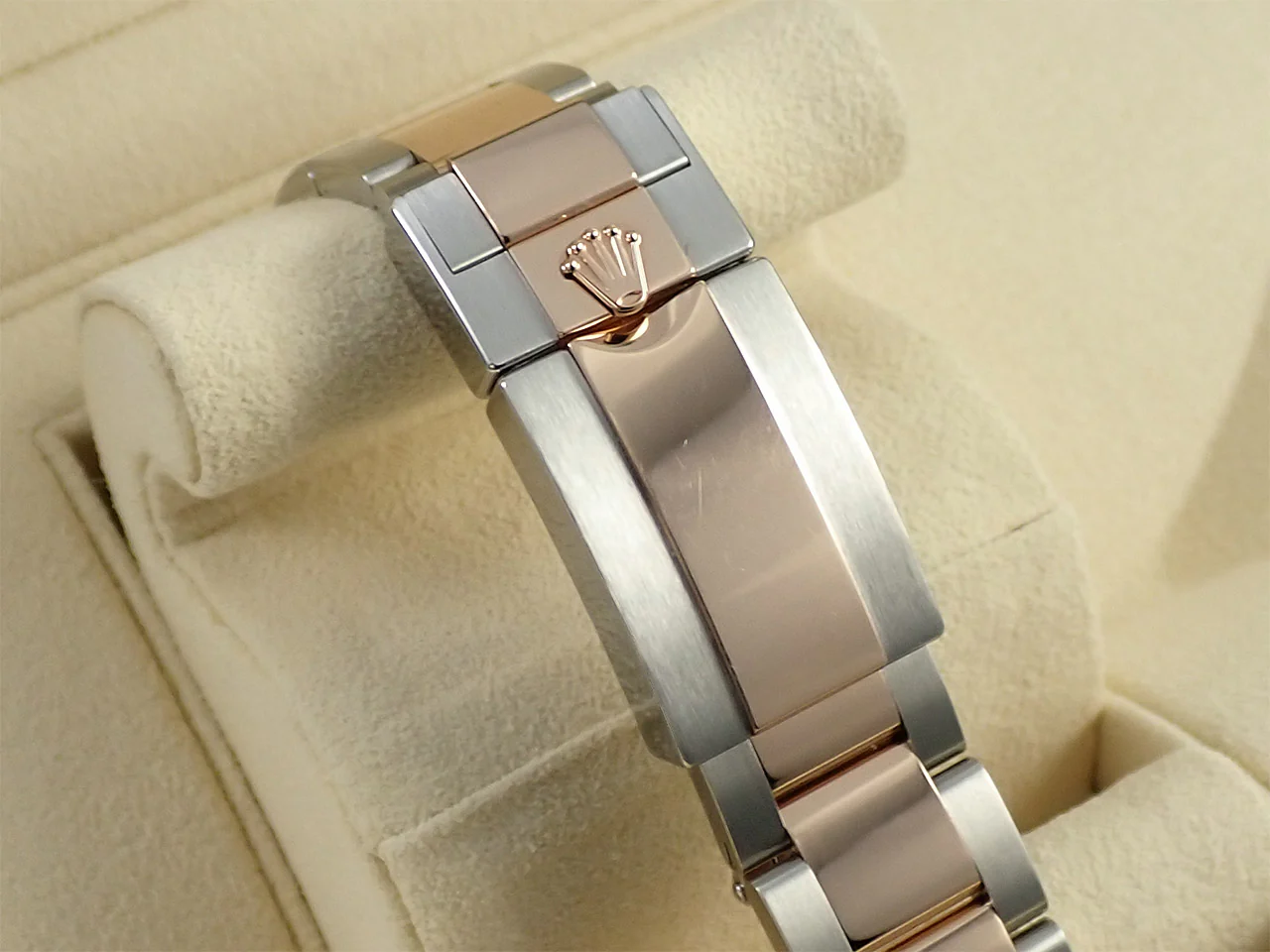 ロレックス GMTマスターII Ref.126711CHNR ステンレススチール/エバーローズゴールド ブラック文字盤 オイスターブレスレット オイスターブレスレット - Image 7