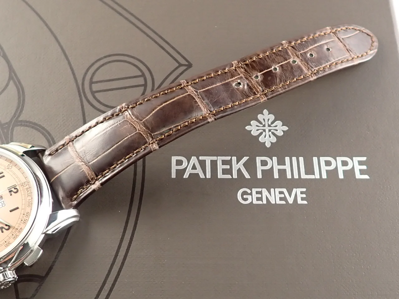 パテックフィリップ パーペチュアルカレンダー クロノグラフ Ref.5270P-001 プラチナ ゴールデンオパーリン文字盤 - Image 9