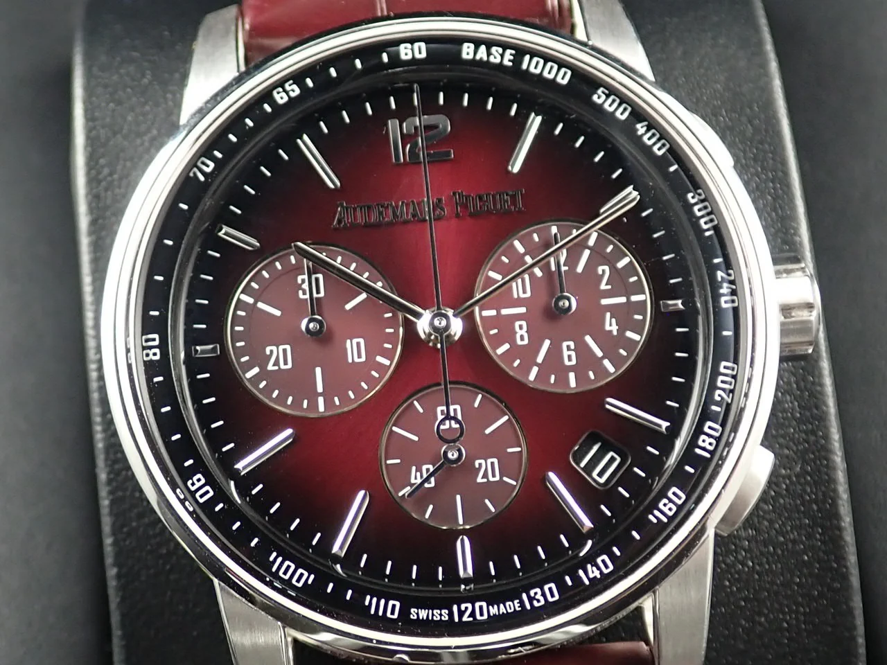 オーデマピゲ CODE 11.59 バイ オーデマ ピゲ クロノグラフ Ref.26393BC.OO.A068CR.01 ホワイトゴールド バーガンディ文字盤 - Image 3
