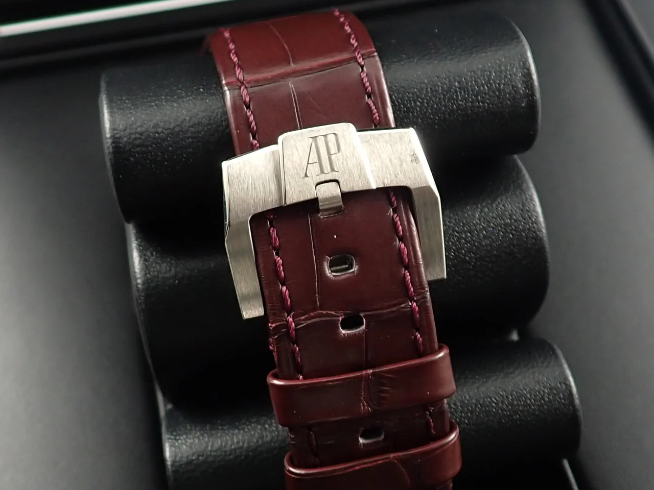 オーデマピゲ CODE 11.59 バイ オーデマ ピゲ クロノグラフ Ref.26393BC.OO.A068CR.01 ホワイトゴールド バーガンディ文字盤 - Image 8