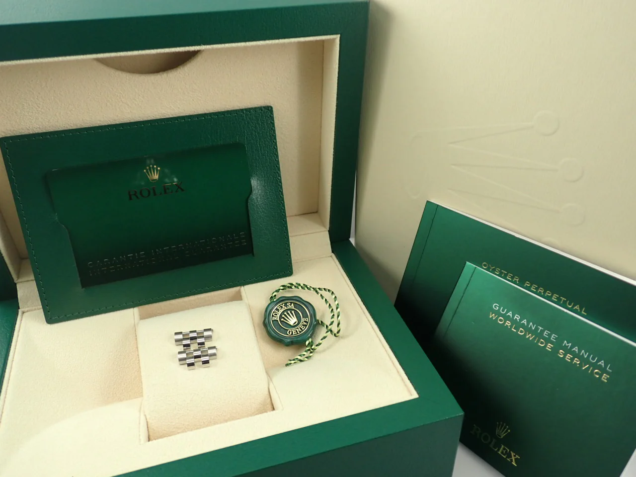 ロレックス GMTマスターII Ref.126710BLNR ステンレススチール ブラック文字盤 ジュビリーブレスレット 中古 ZCC13UHJ - Image 8