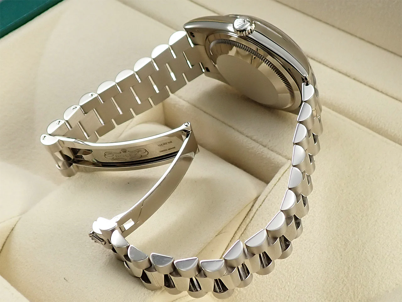 ロレックス デイデイト36 Ref.118239 ホワイトゴールド チェリー文字盤 - Image 8