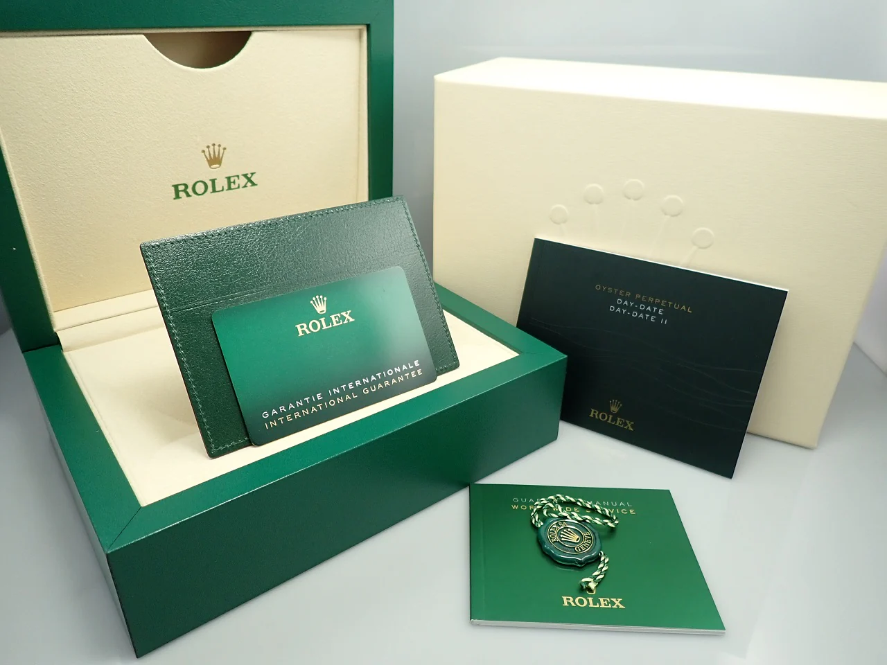 ロレックス デイデイト Ref.118139 ホワイトゴールド チェリー文字盤 - Image 10