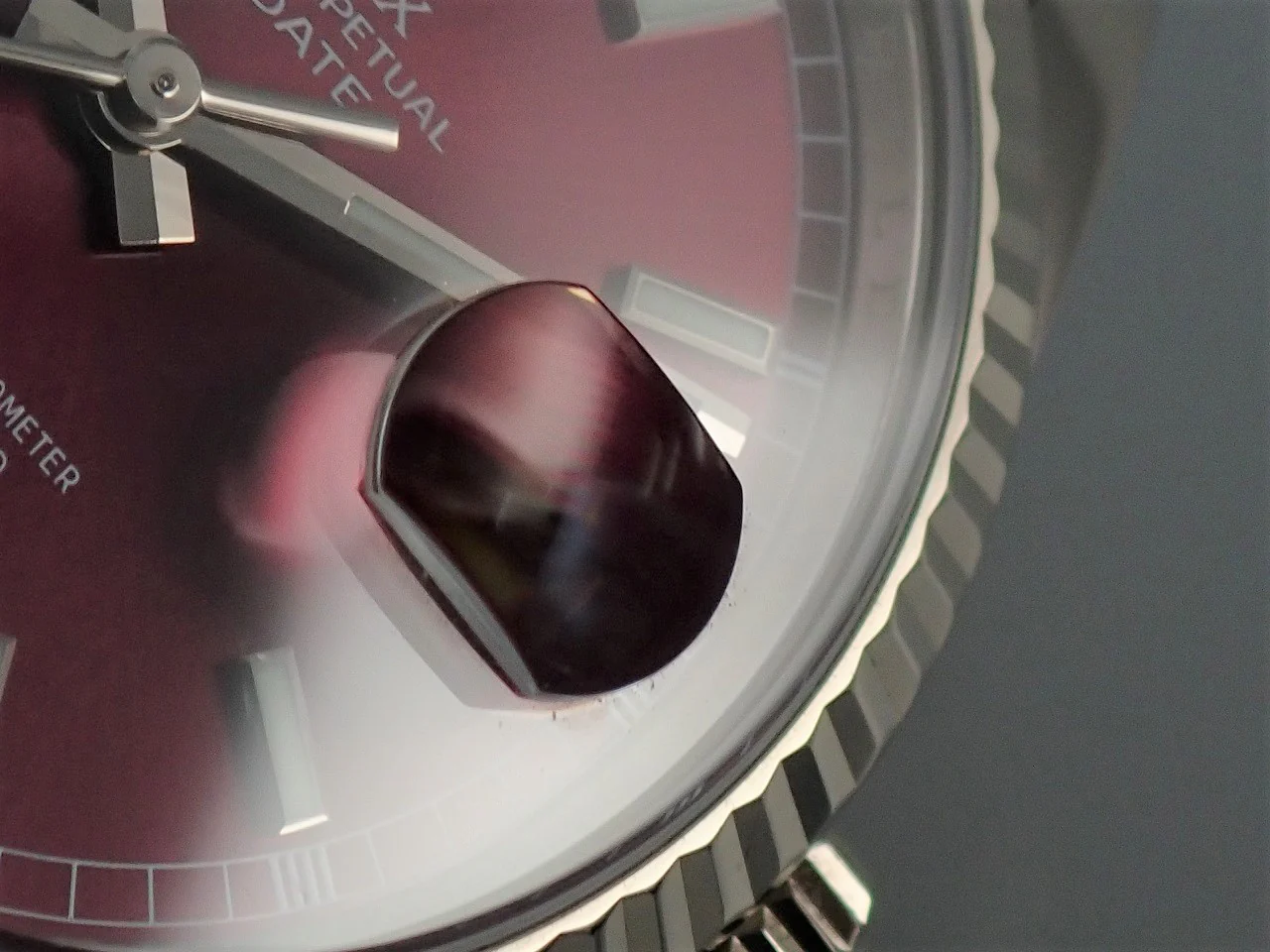 ロレックス デイデイト Ref.118139 ホワイトゴールド チェリー文字盤 - Image 9